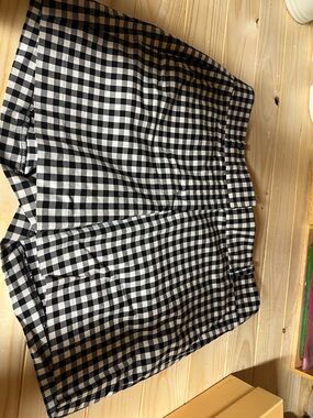 Ann Taylor Black & White Gingham High-Waist Shorts: Sz 8. Like New!